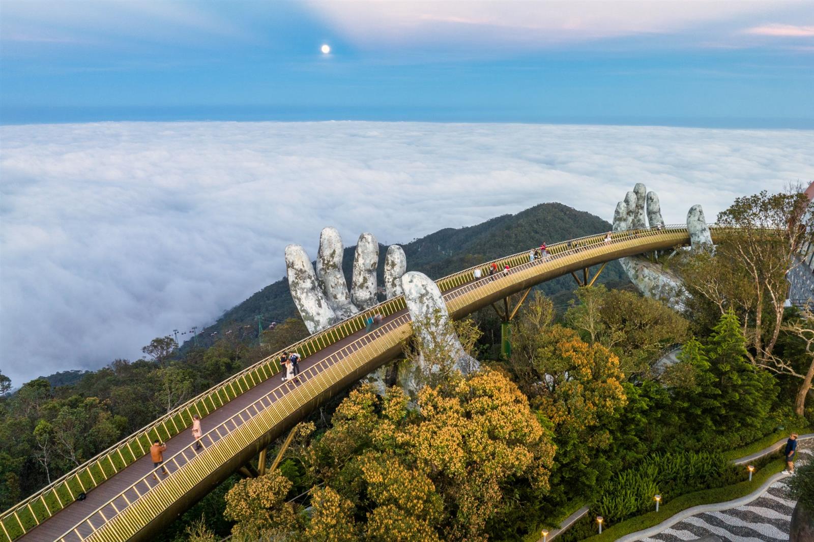 Golden Bridge at Ba Na Hills, Da Nang Vietnam
